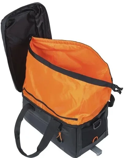 Bagagedragertas Basil Miles Tarpaulin MIK 7 liter  zwart/oranje — foto 10