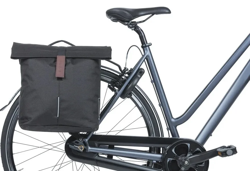 Dubbele fietstas Basil City MIK 28-32 liter zwart — foto 12